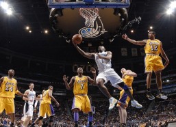 【足彩网】英超第15轮战报，红魔曼联四球大胜跻身前列，垫底狼队仅积两分深陷危机