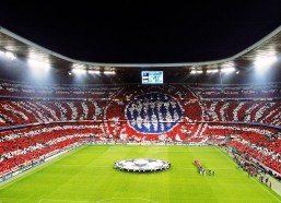 足彩网-东契奇上下半场表现迥异，上半场高效21分，下半场三分失准仅得14分