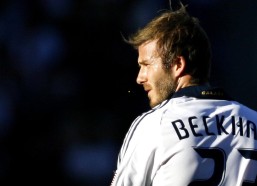 体育彩票-足协杯巅峰对决，特谢拉世界波定乾坤，申花2比1力克国安挺进四强