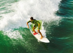 【体育彩票】玫瑰绽放大凉山，数十万网友云灌溉，第二座女足梦想球场破土新生从手机屏幕到西南山区，一场由普通网友汇聚的公益风暴，正为深山女孩的足球梦想铺就坚实土壤